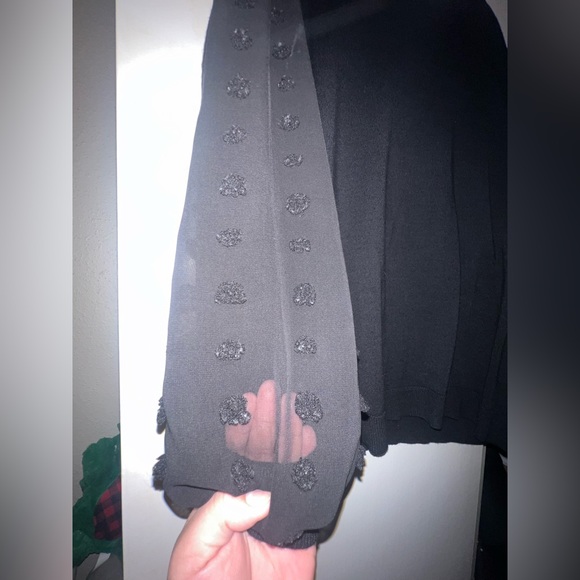 Black sweater with mesh polkadot  sleeves - Picture 4 of 4